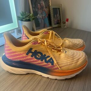 Hoka Mach 5